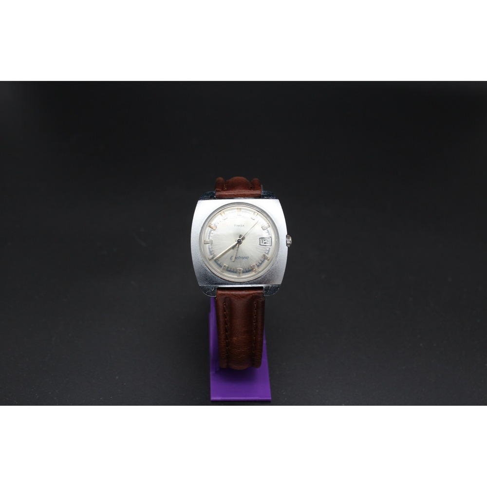 Vintage 1970s Timex Electronic Date Watch 36.5mm Silver Dial Runs